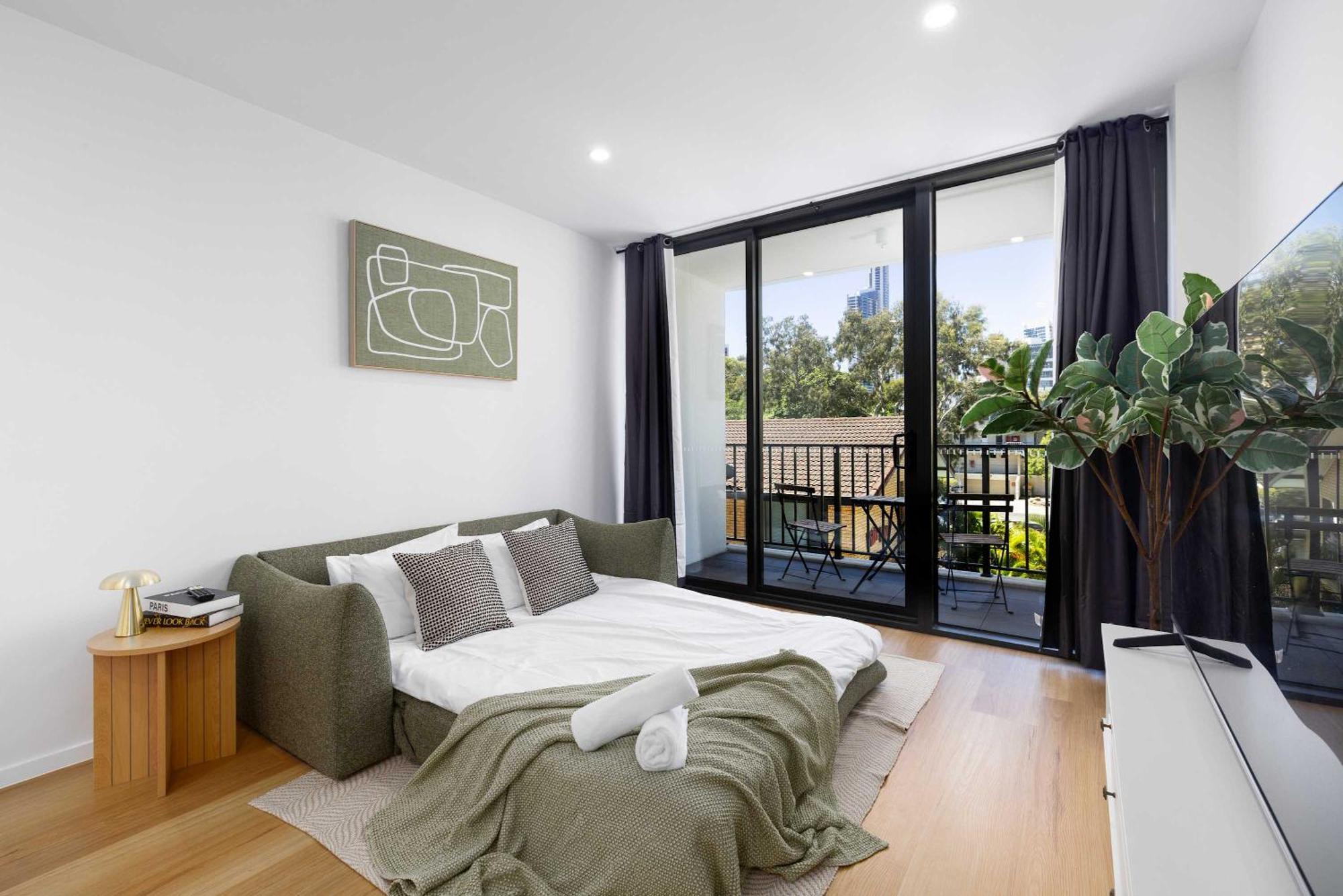 Surf's Up Stunning Paradise Serenity Gold Coast
